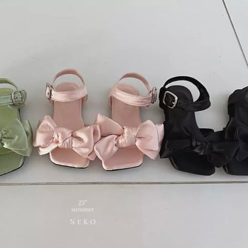 Black sandals