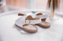 Load image into Gallery viewer, White Summer sandals