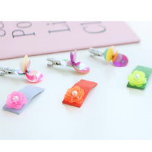 Load image into Gallery viewer, Flower hairpins set of 2