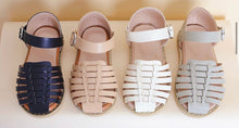 Load image into Gallery viewer, Black yo sandals