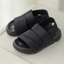 Load image into Gallery viewer, Black strap sandals