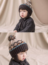 Load image into Gallery viewer, Colorful Pom Hat