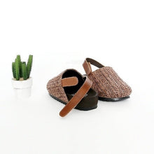Load image into Gallery viewer, Leaf sandals