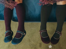 Load image into Gallery viewer, Red Velvet Flat Shoes