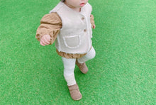 Load image into Gallery viewer, Brown and Ivoy Warm Vest