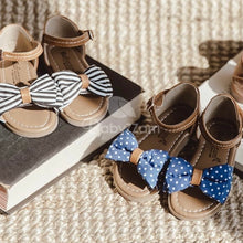 Load image into Gallery viewer, Stripped sandals