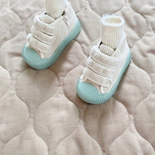 Load image into Gallery viewer, 779 green sneakers