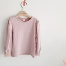 Load image into Gallery viewer, Lace hand puff tee