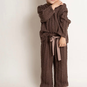 Line knit top bottom set