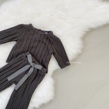 Load image into Gallery viewer, Line knit top bottom set