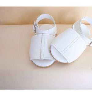 Simple line sandals