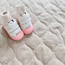 Load image into Gallery viewer, 779 pink sneakers