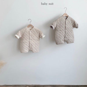 Baby quilt suit